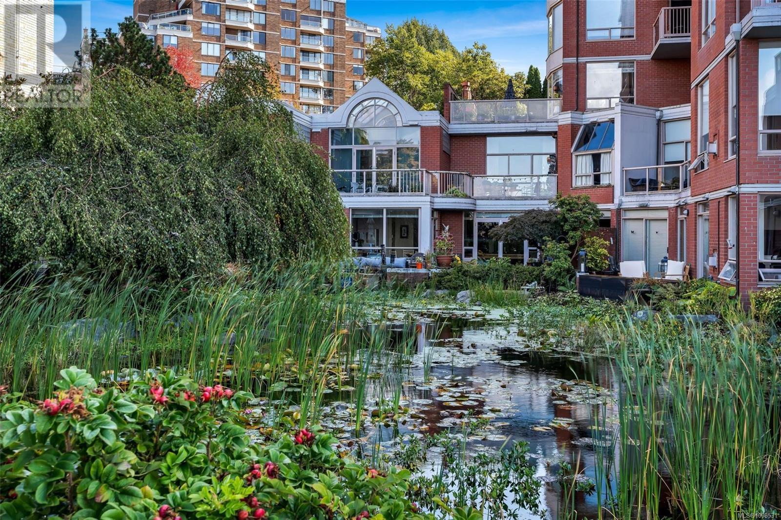Photo 67 of 105 636 Montreal St, Victoria BC