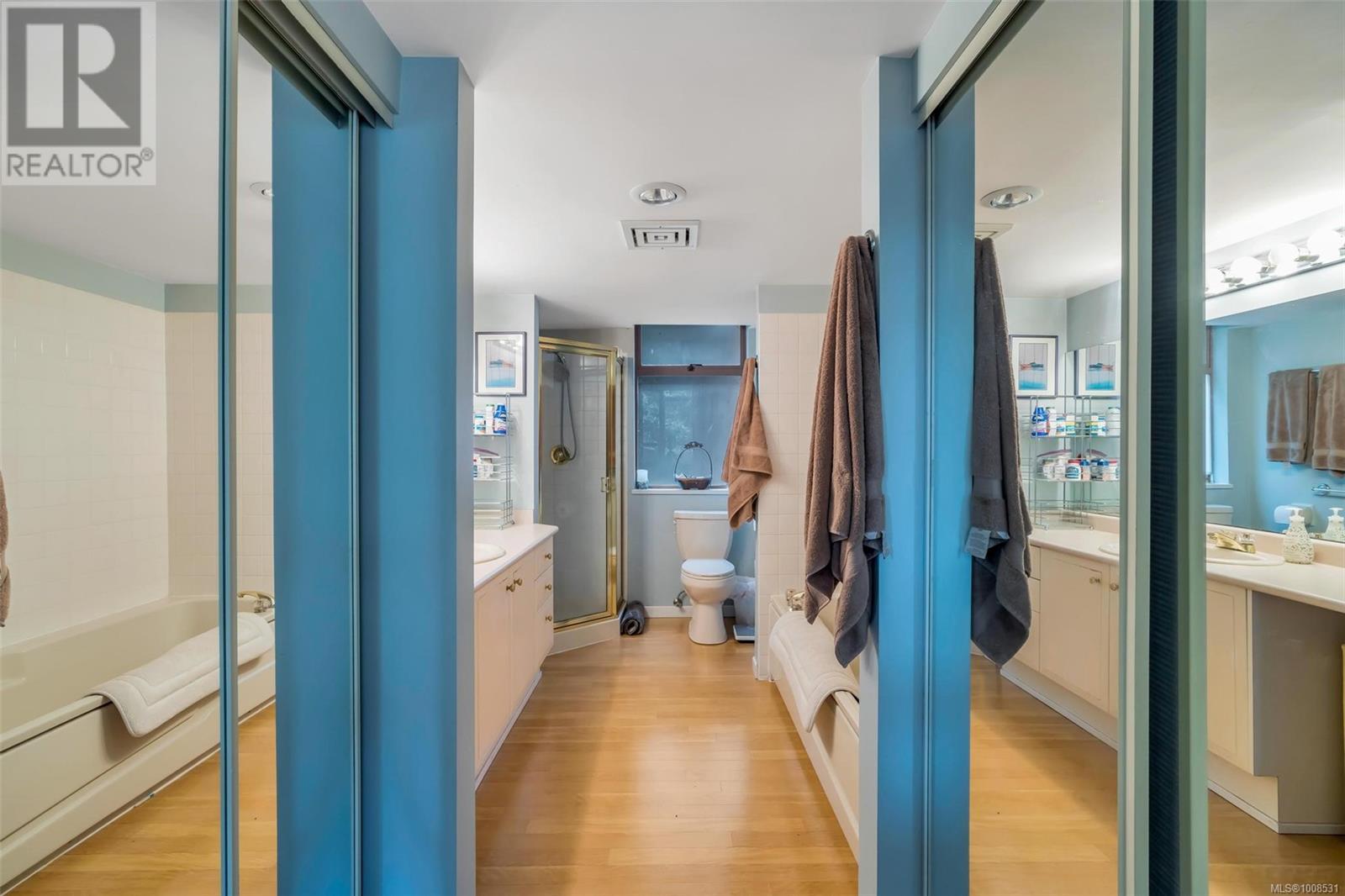 Photo 60 of 105 636 Montreal St, Victoria BC