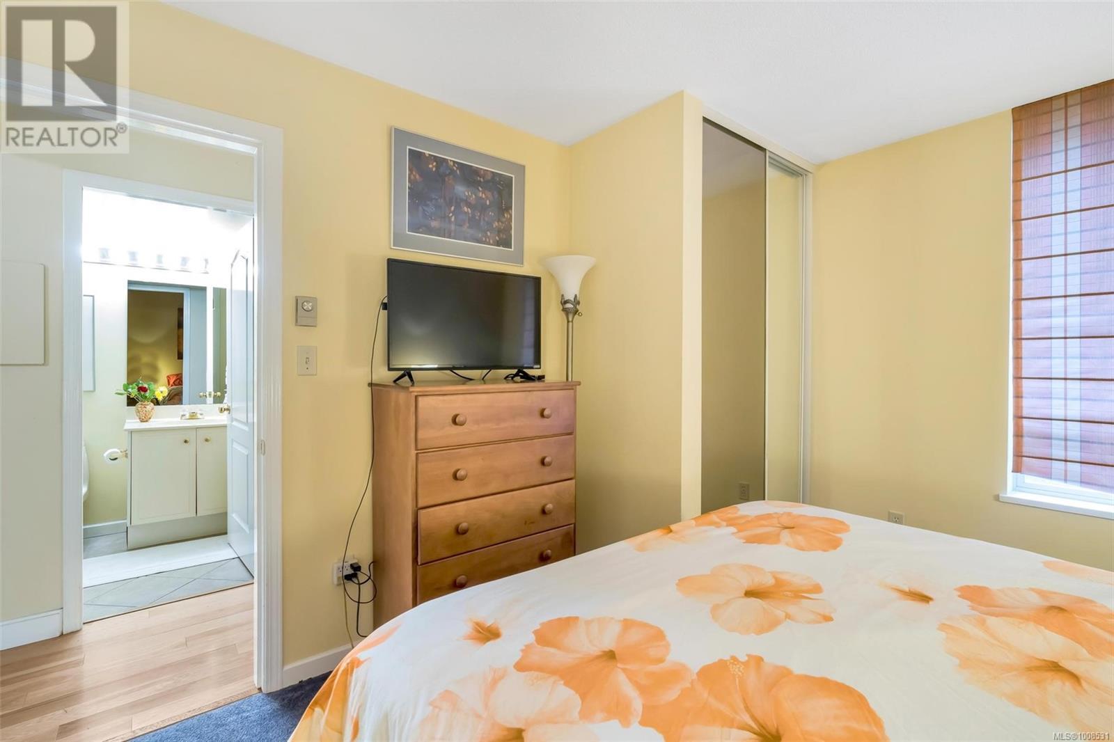 Photo 33 of 105 636 Montreal St, Victoria BC