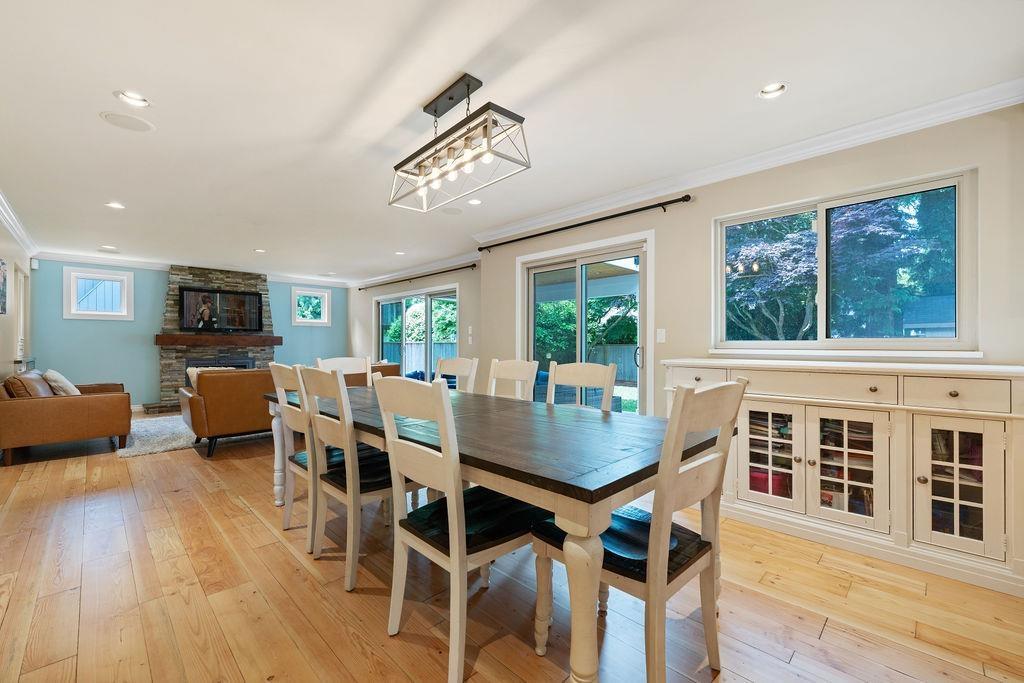 Photo 14 of 12661 20 Avenue, Surrey BC