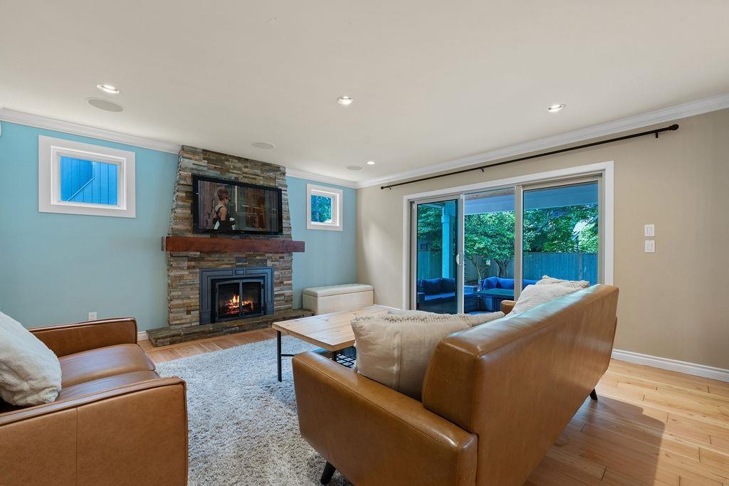 Photo 16 of 12661 20 Avenue, Surrey BC