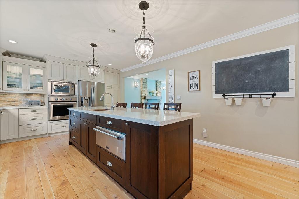 Photo 7 of 12661 20 Avenue, Surrey BC
