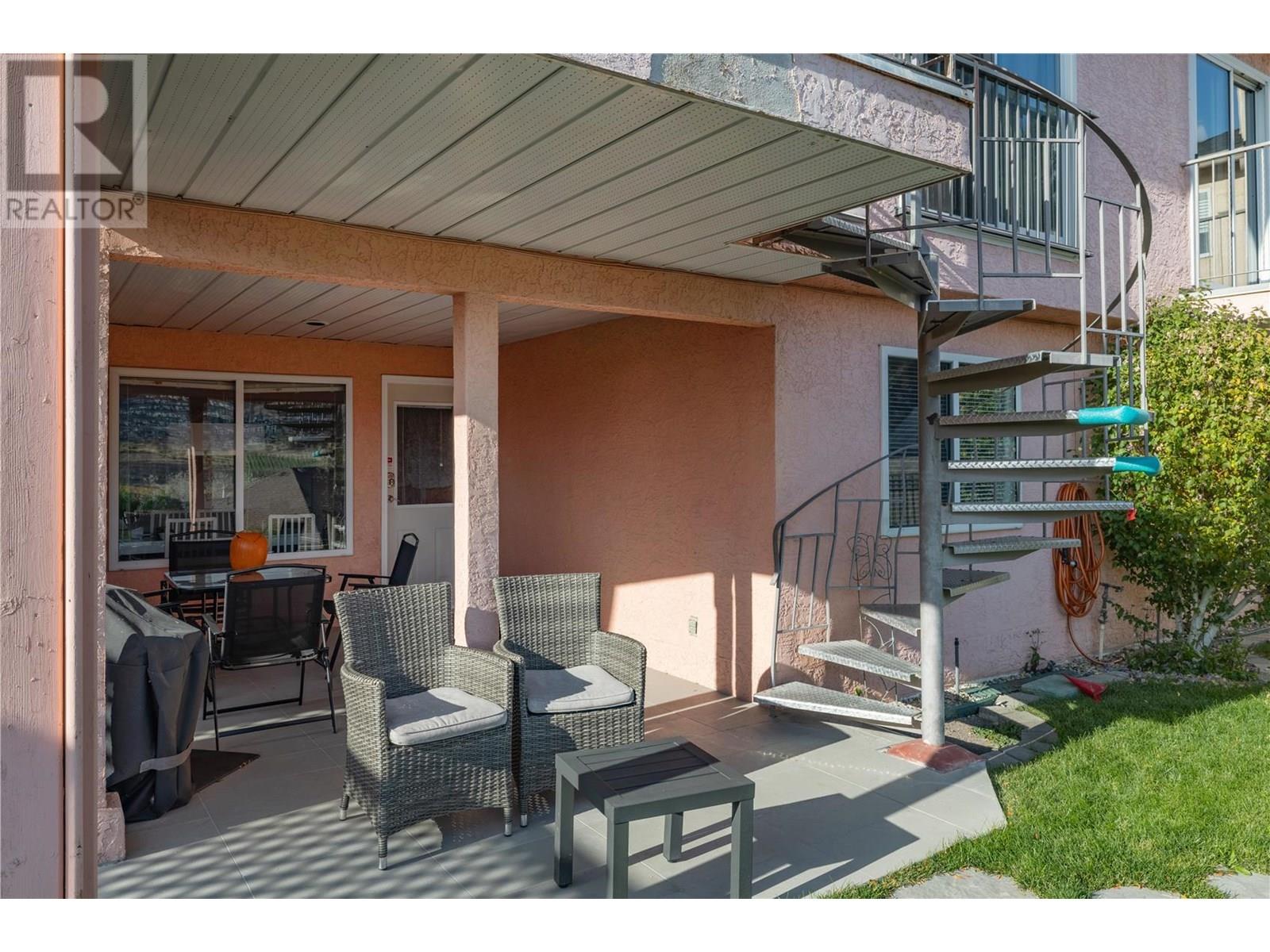  573 Spruceview Place North, Kelowna