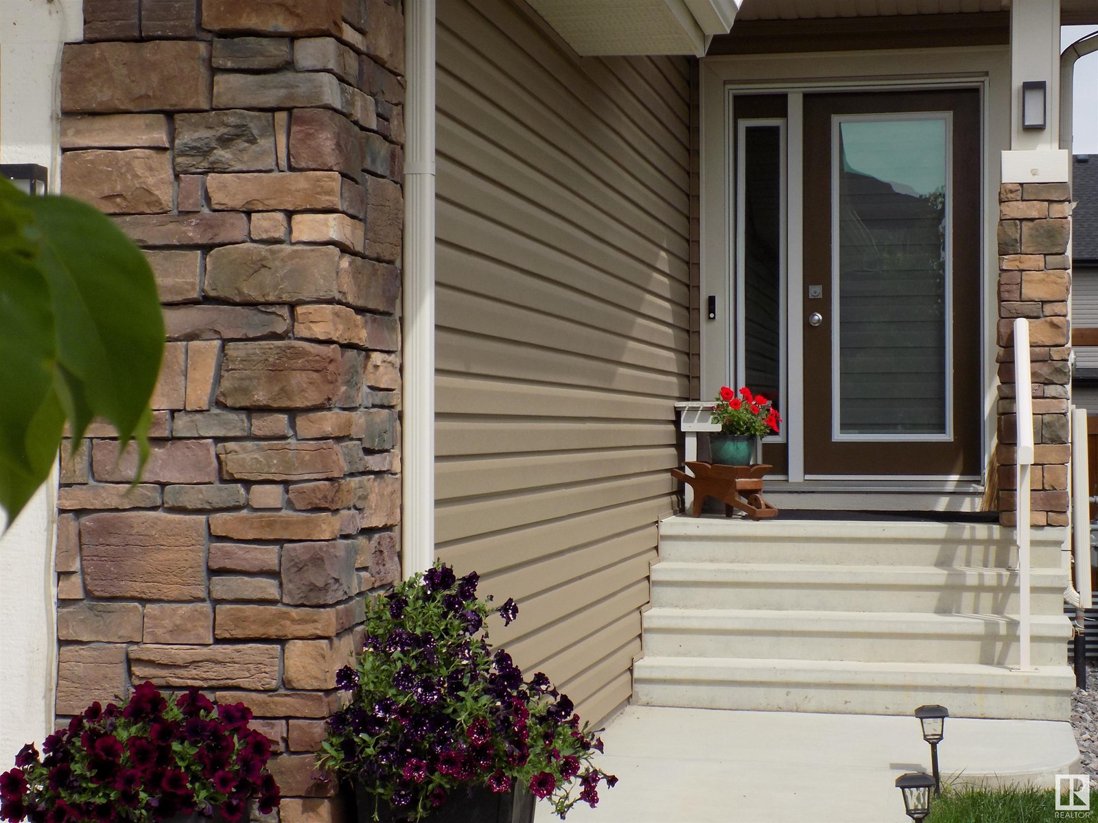 Photo 22 of 244 Larch Crescent, Leduc AB