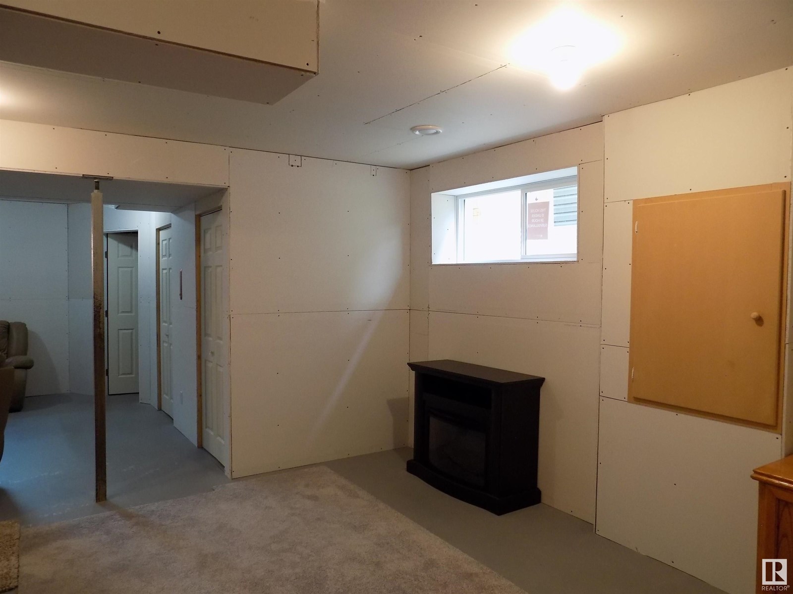 Photo 21 of 244 Larch Crescent, Leduc AB