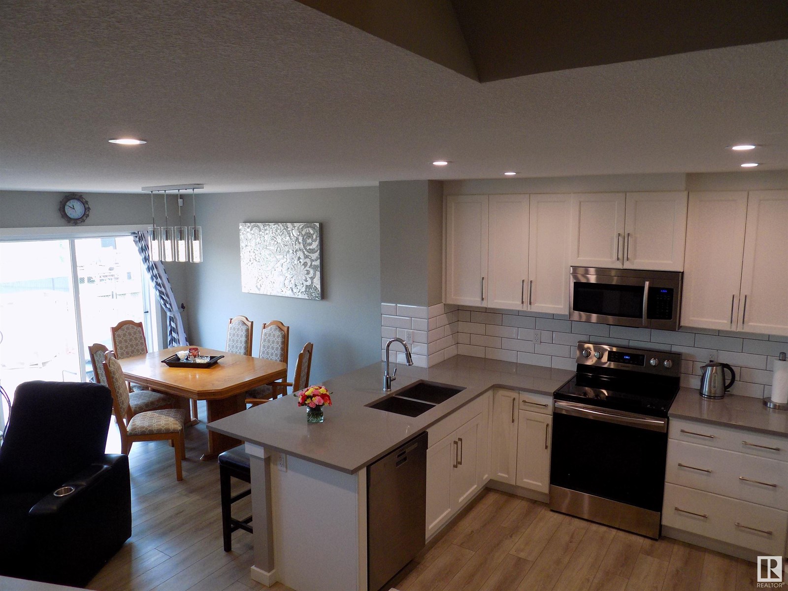 Photo 39 of 244 Larch Crescent, Leduc AB