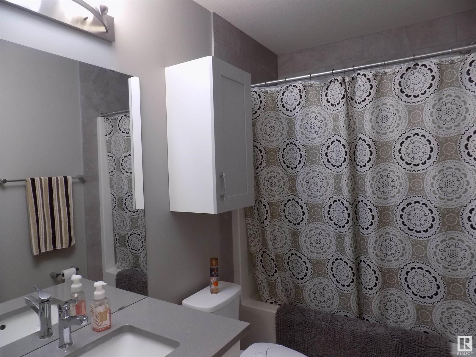 Photo 18 of 244 Larch Crescent, Leduc AB