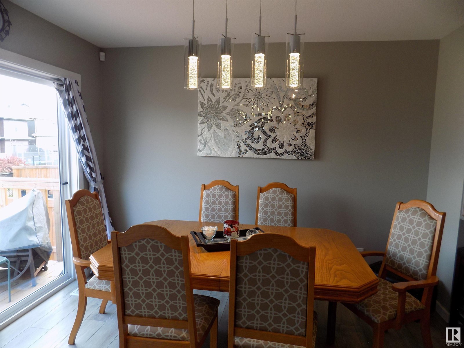 Photo 9 of 244 Larch Crescent, Leduc AB