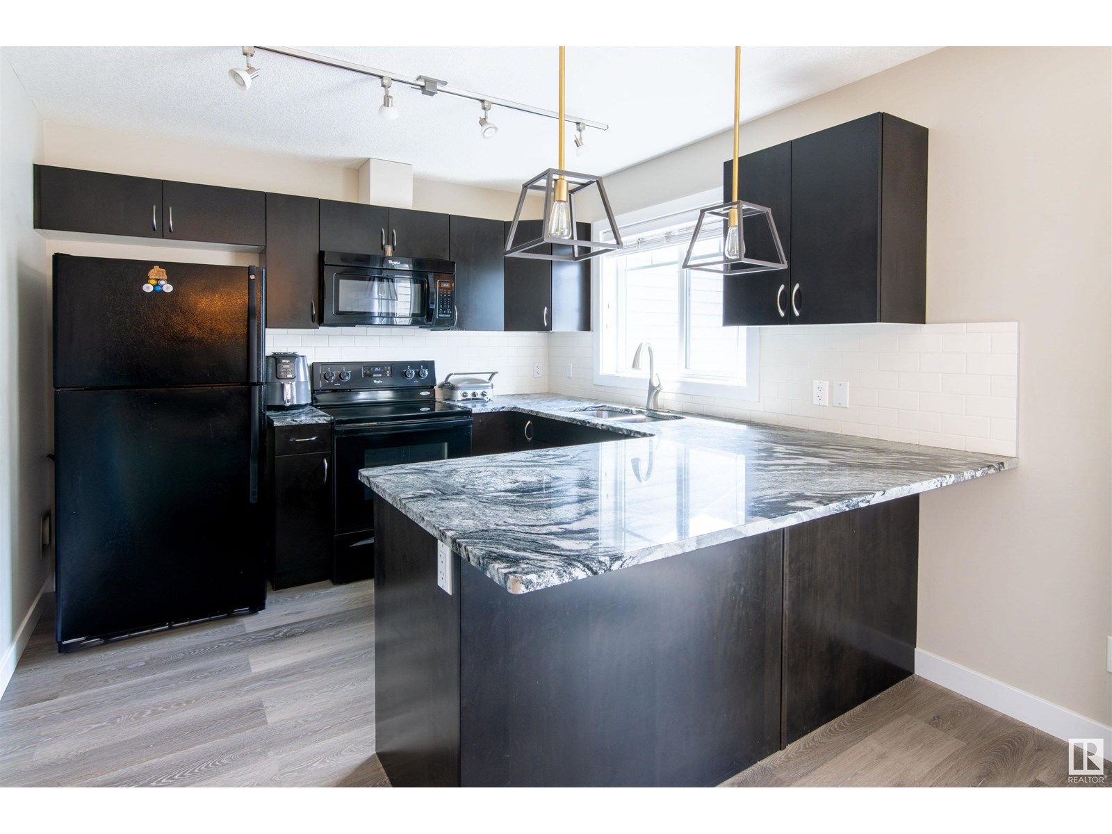 Photo 4 of 11 13810 166 Av Nw, Edmonton AB