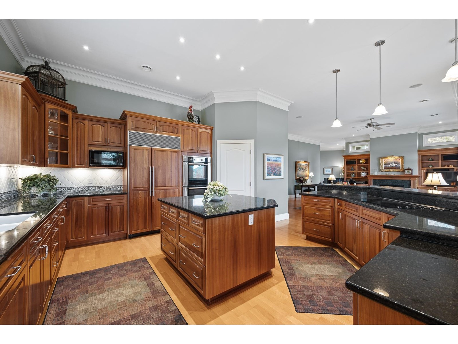 Photo 14 of 3750 Somerset Crescent, Surrey BC