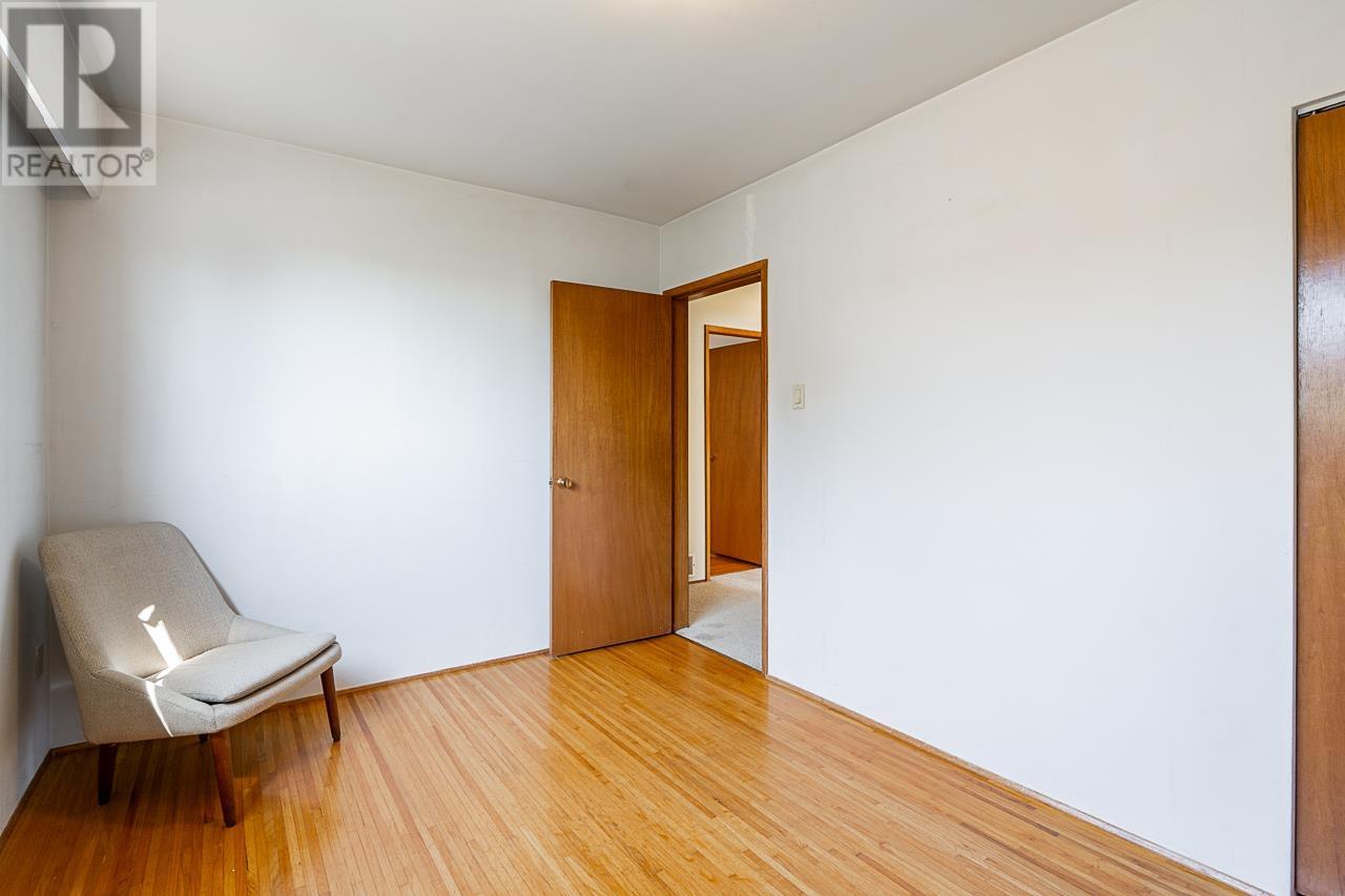 Photo 17 of 6808 Yeovil Place, Burnaby BC