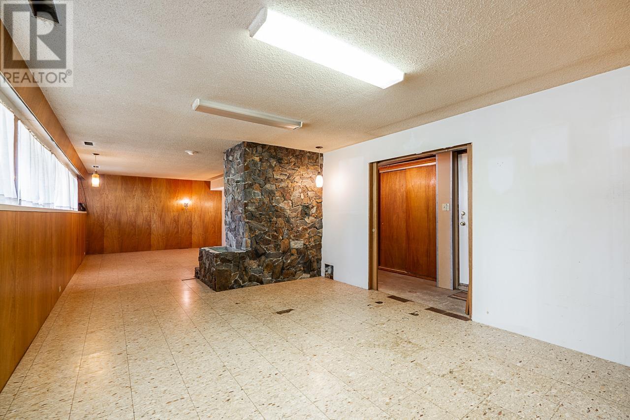 Photo 27 of 6808 Yeovil Place, Burnaby BC