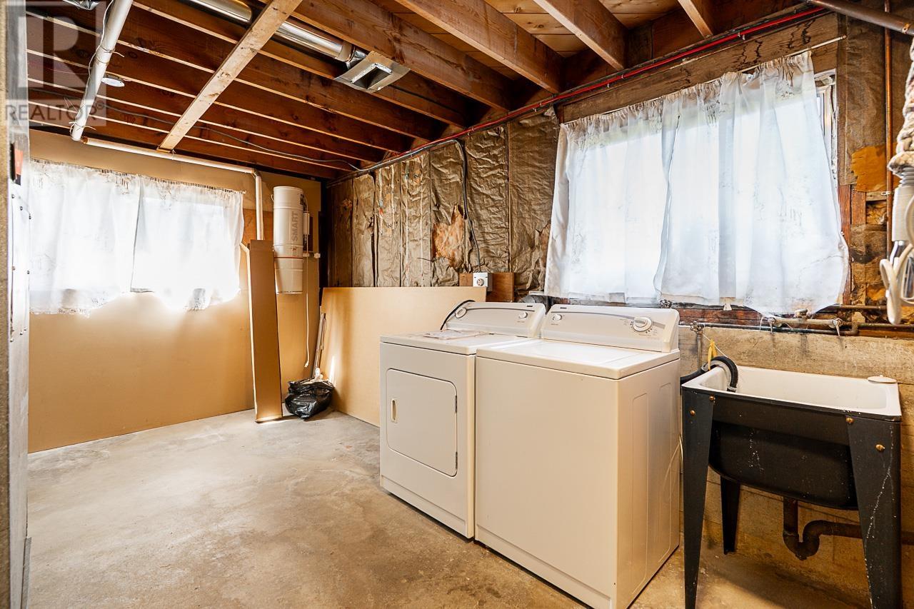 Photo 28 of 6808 Yeovil Place, Burnaby BC
