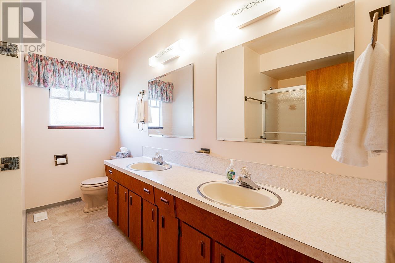 Photo 20 of 6808 Yeovil Place, Burnaby BC