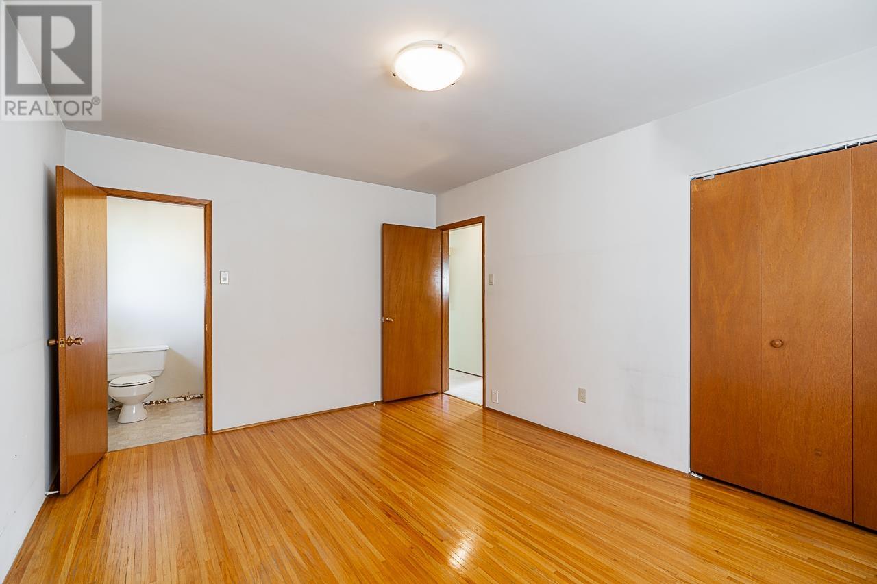 Photo 14 of 6808 Yeovil Place, Burnaby BC