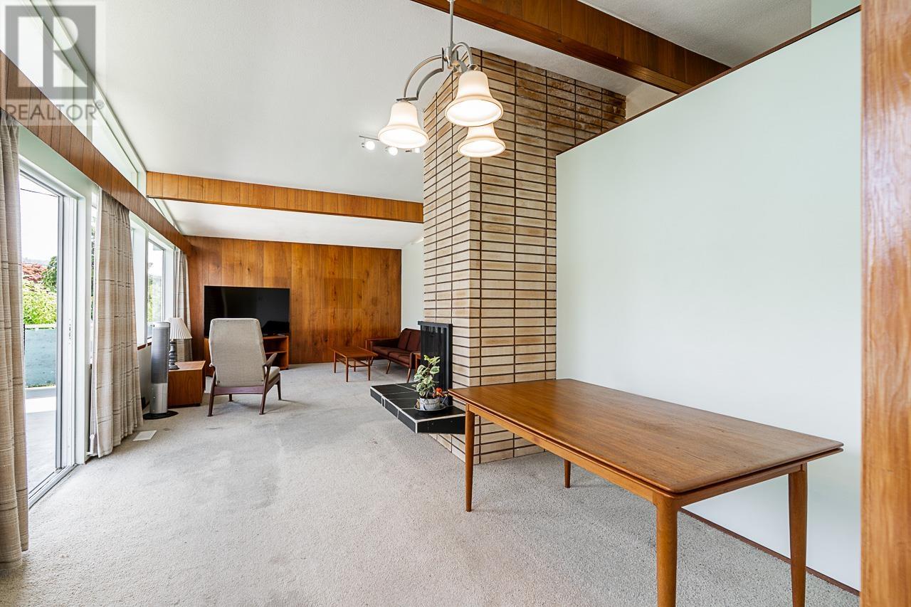 Photo 7 of 6808 Yeovil Place, Burnaby BC