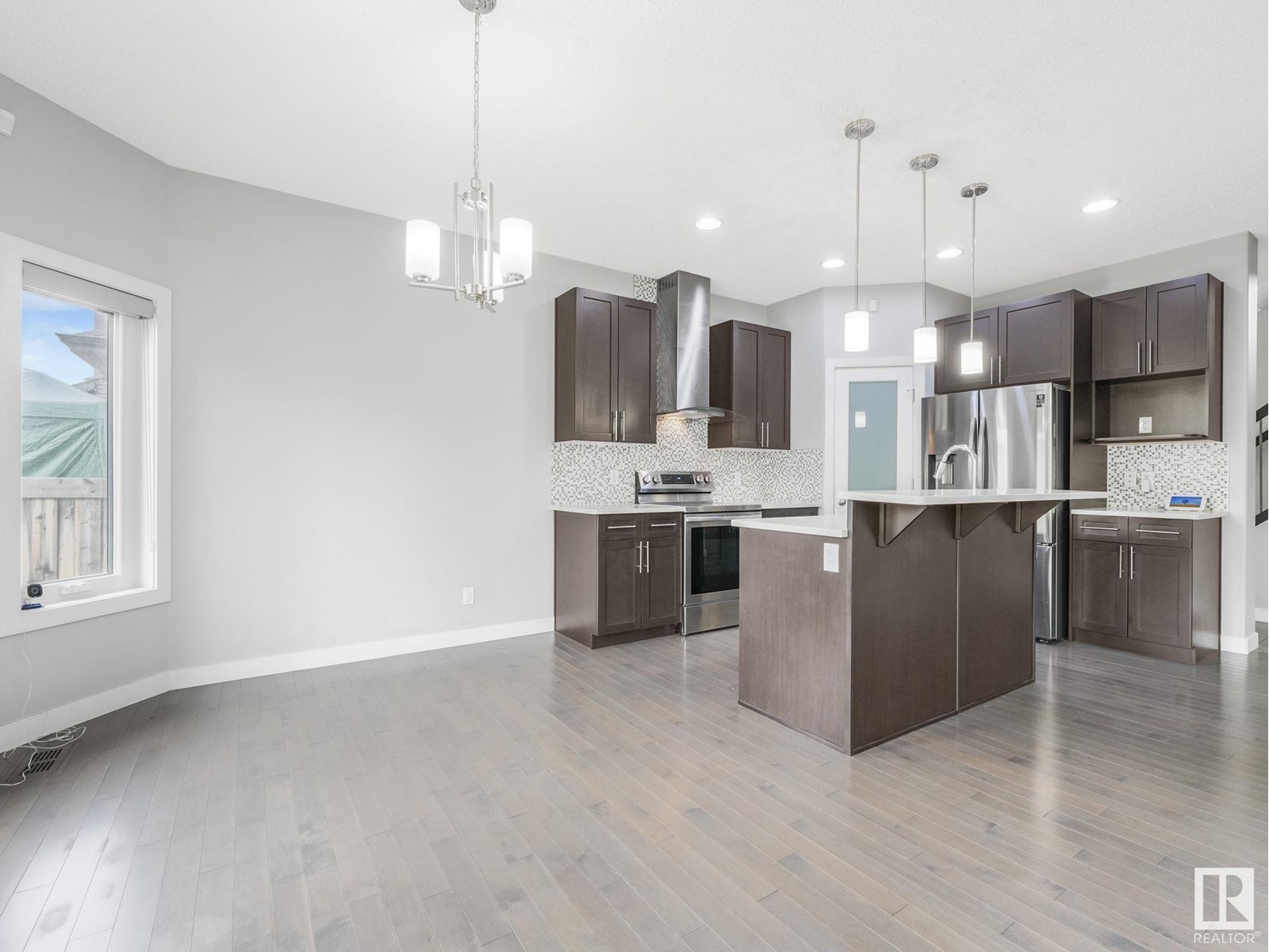 Photo 17 of 21823 80 Av Nw, Edmonton AB