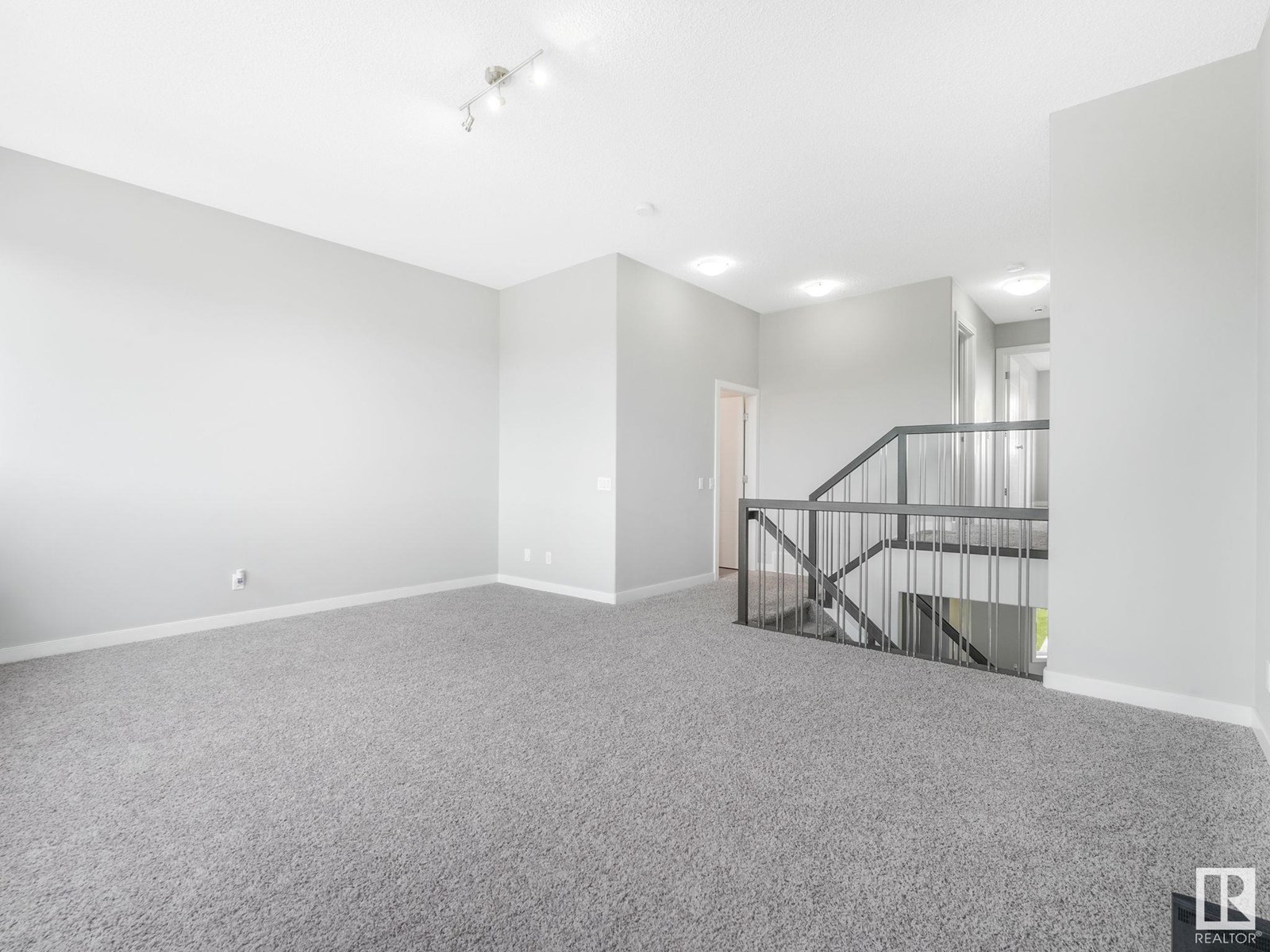 Photo 24 of 21823 80 Av Nw, Edmonton AB