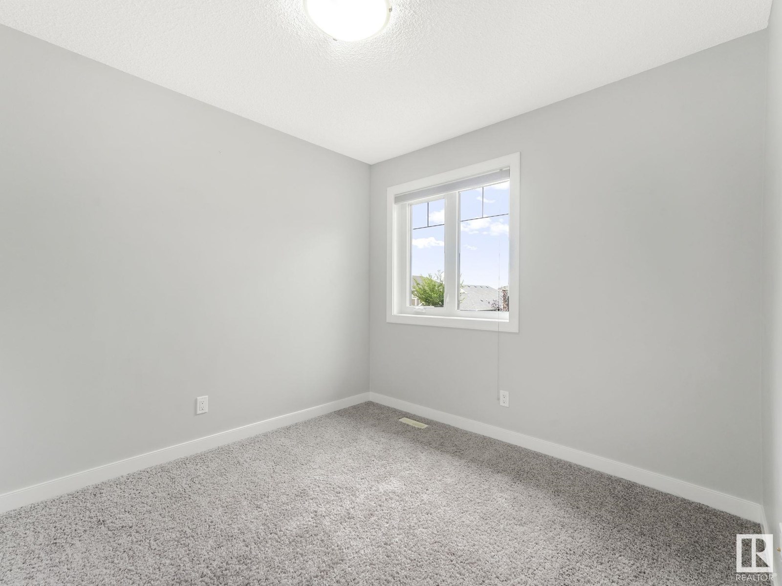 Photo 31 of 21823 80 Av Nw, Edmonton AB
