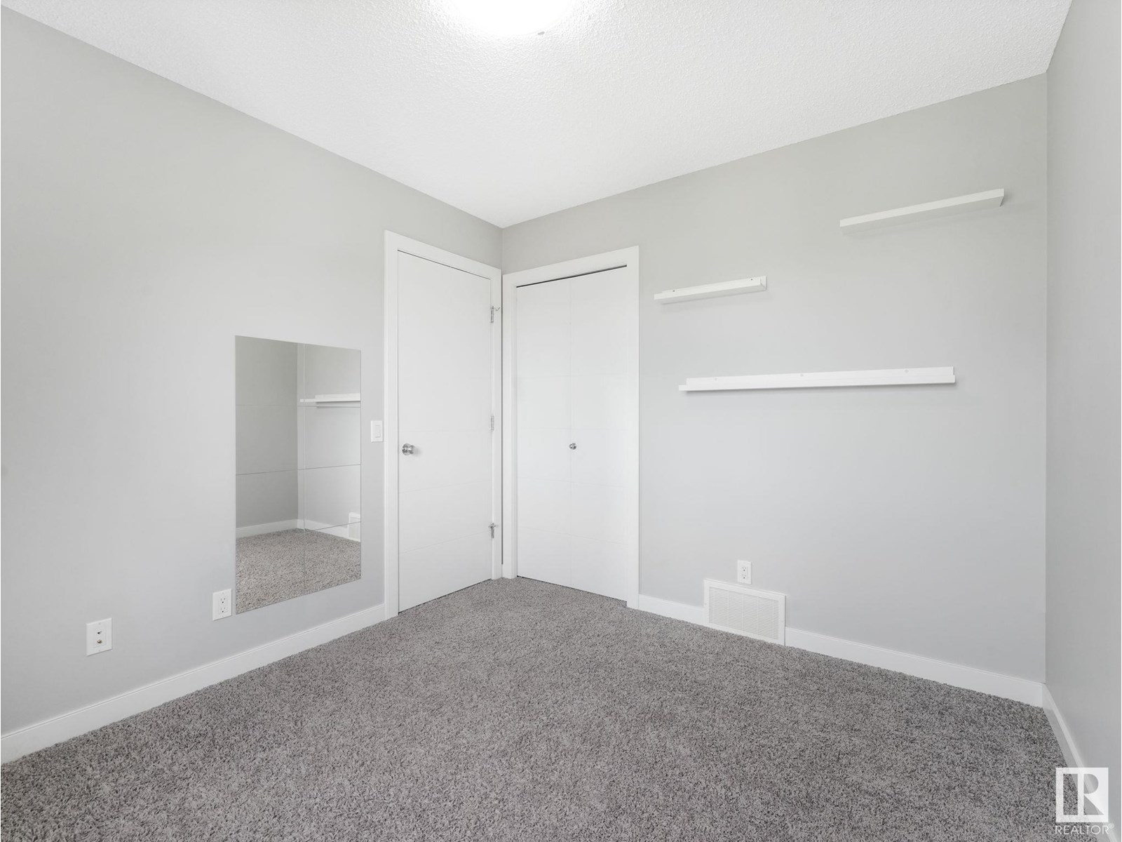 Photo 32 of 21823 80 Av Nw, Edmonton AB