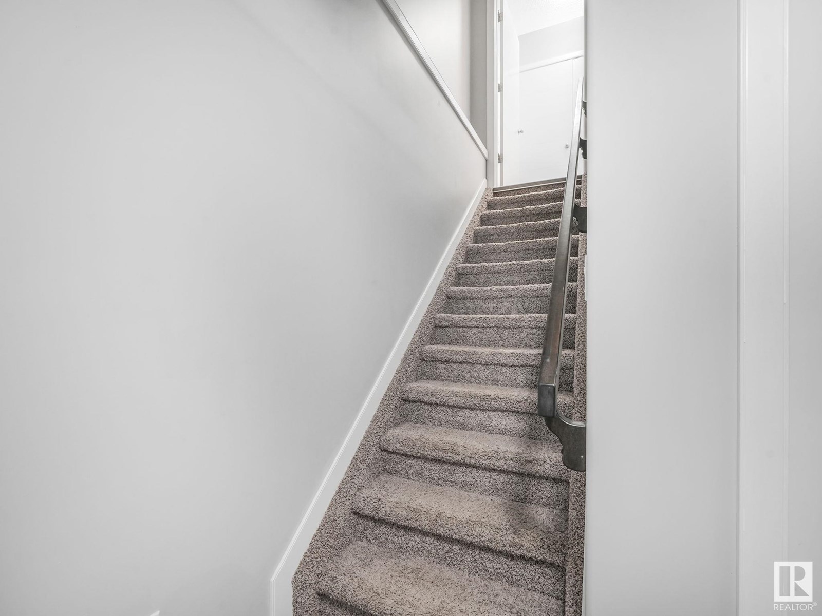 Photo 44 of 21823 80 Av Nw, Edmonton AB