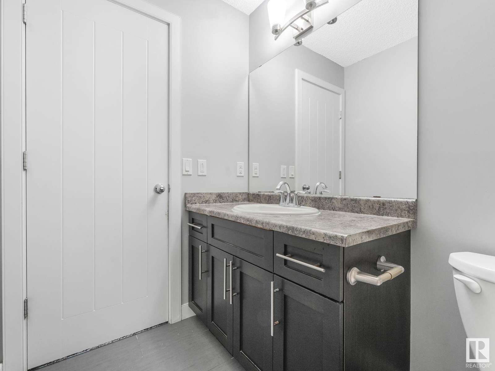 Photo 54 of 21823 80 Av Nw, Edmonton AB