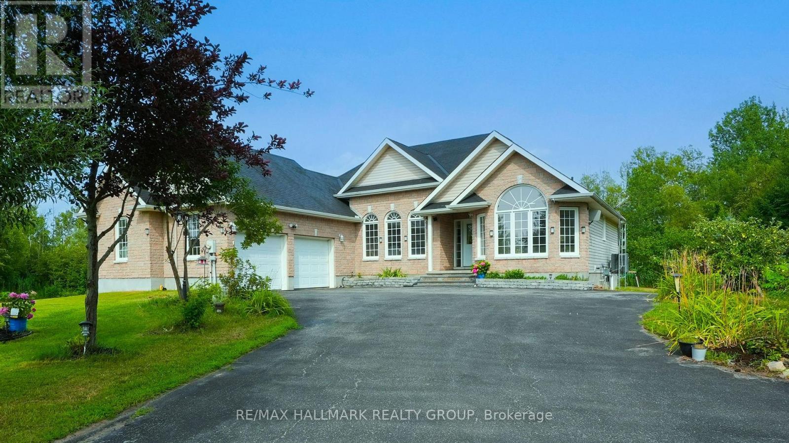 Photo 1 of 11 Rideau Crossing Crescent, North Grenville ON