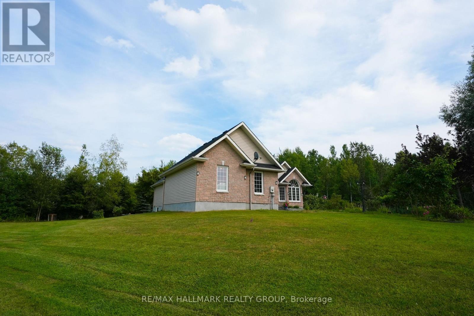 Photo 36 of 11 Rideau Crossing Crescent, North Grenville ON