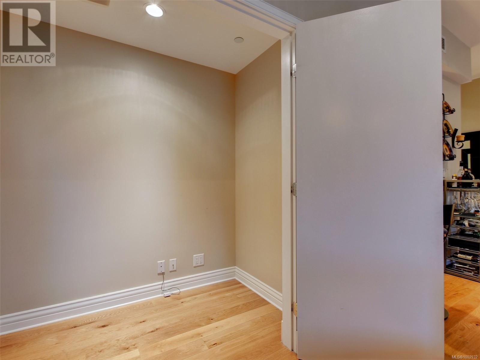 401 1335 Bear Mountain Parkway, Langford