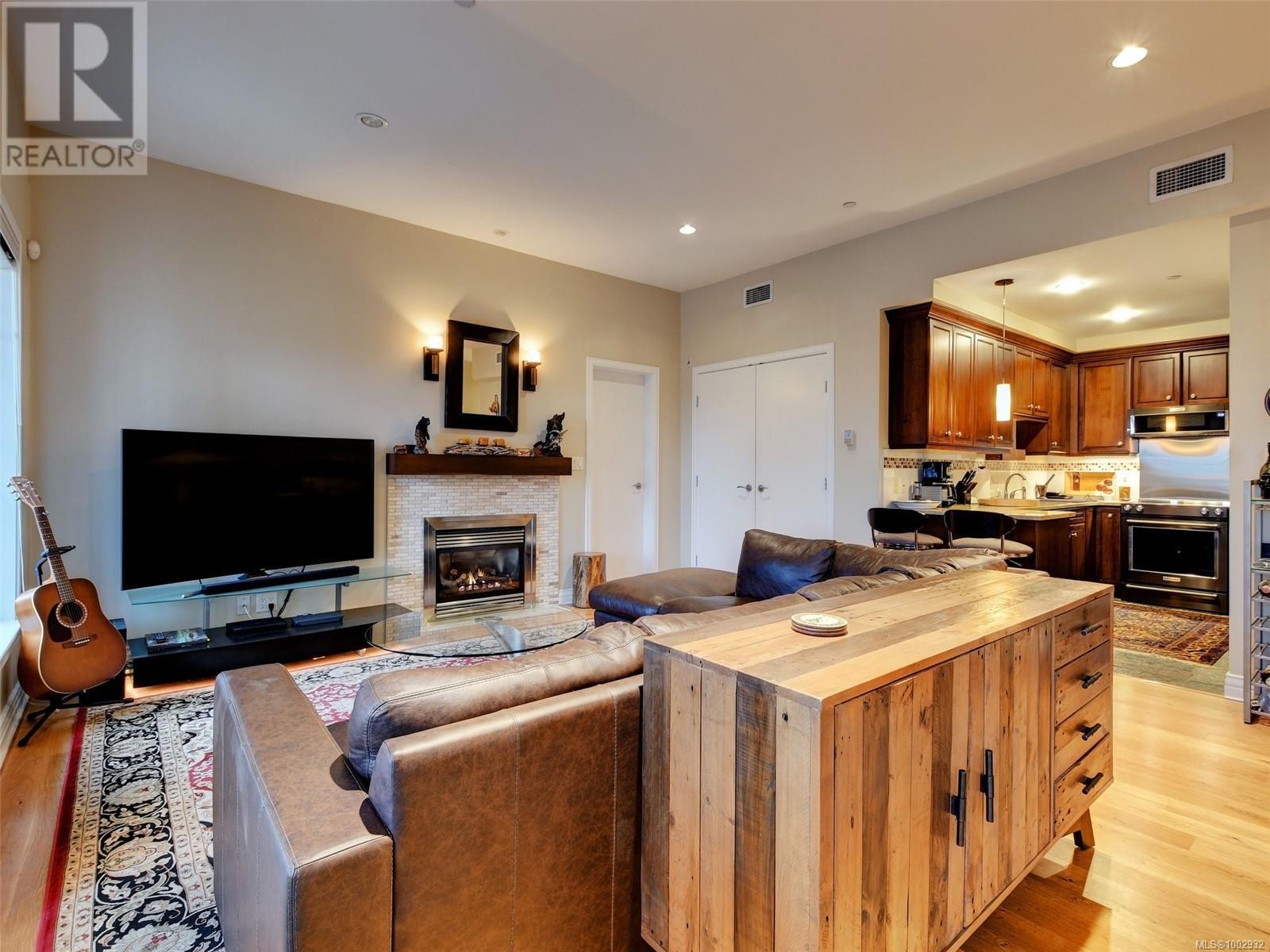 401 1335 Bear Mountain Parkway, Langford