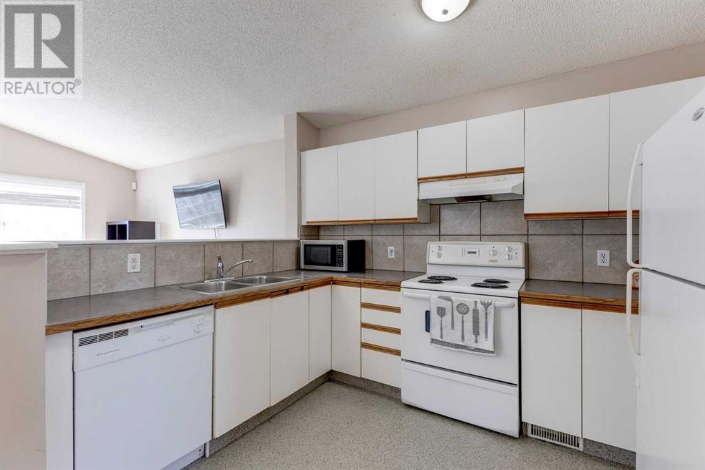 Single Family House Bi-level for Sale in  Martin Crossing Close NE Martindale Calgary 