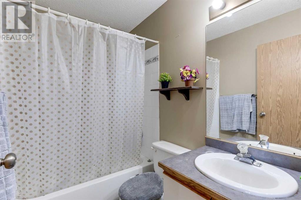 Single Family House Bi-level for Sale in  Martin Crossing Close NE Martindale Calgary 