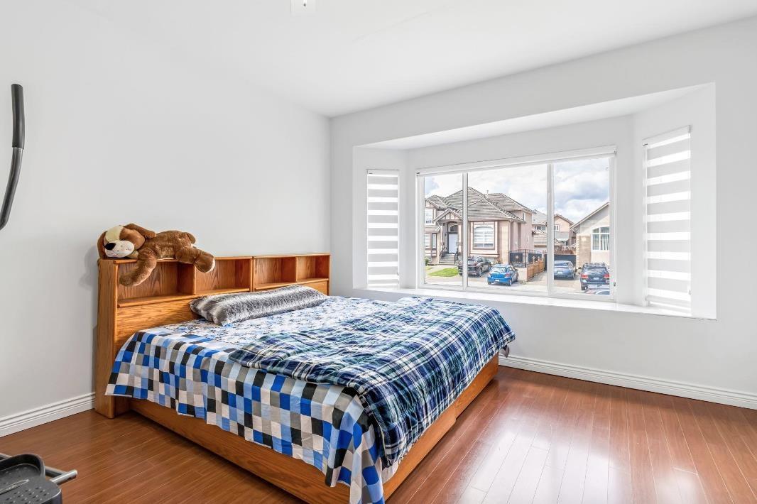 Photo 10 of 12672 67 A Avenue, Surrey BC