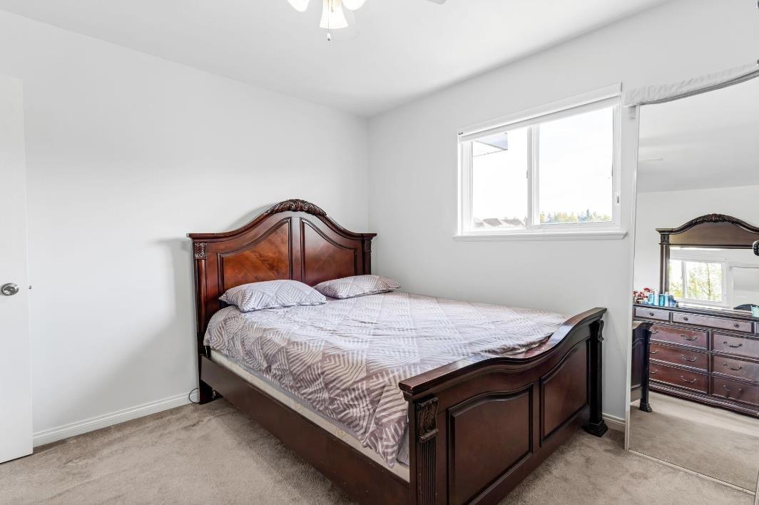 Photo 13 of 12672 67 A Avenue, Surrey BC
