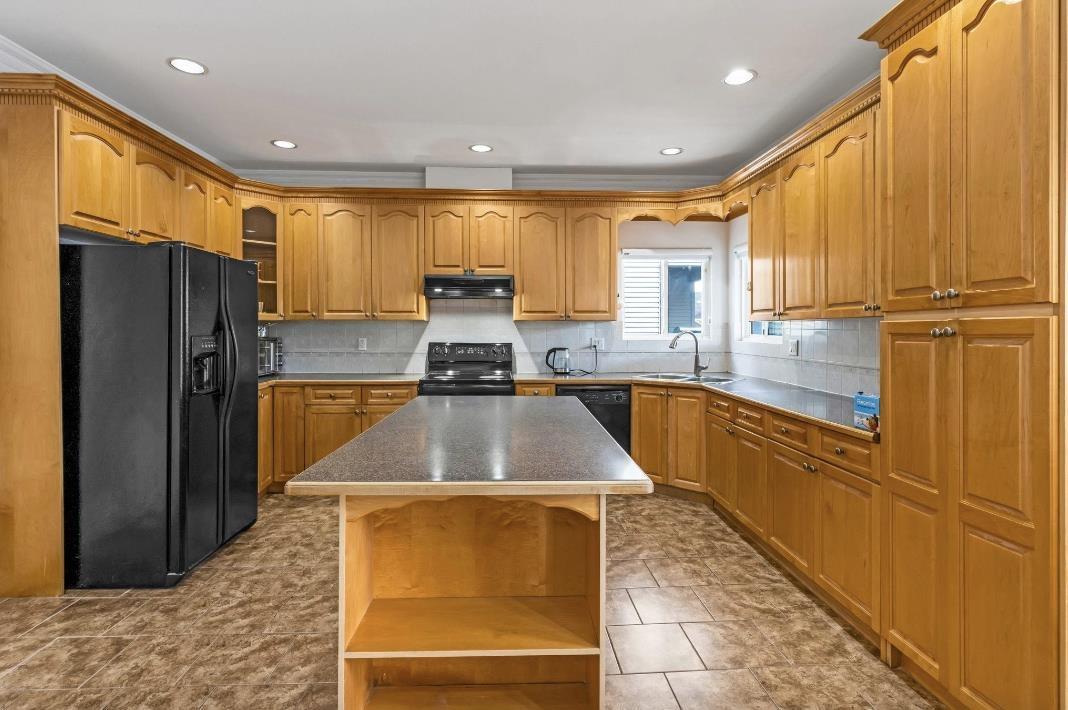 Photo 8 of 12672 67 A Avenue, Surrey BC