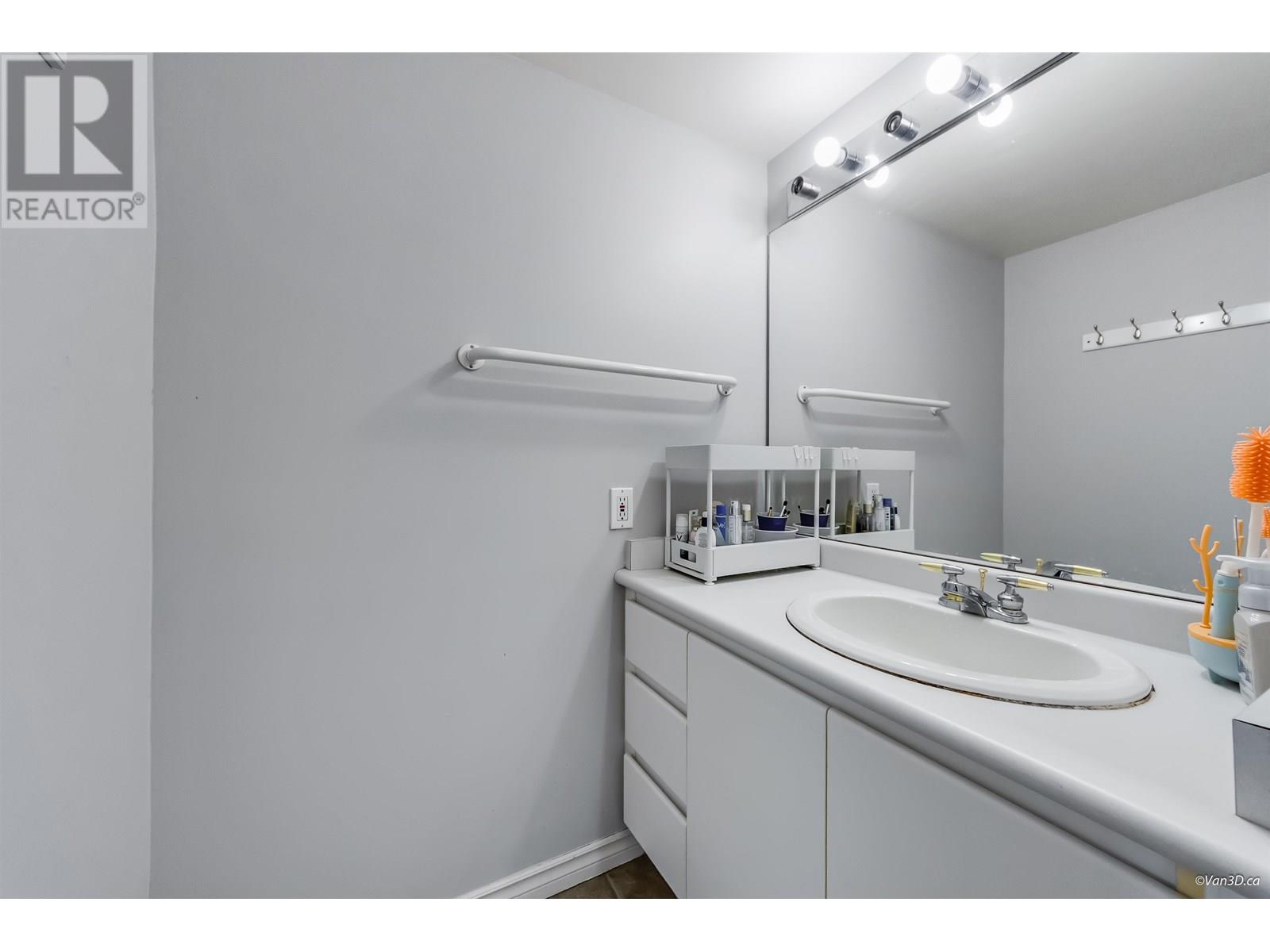 Photo 6 of 1803 5189 Gaston Street, Vancouver BC