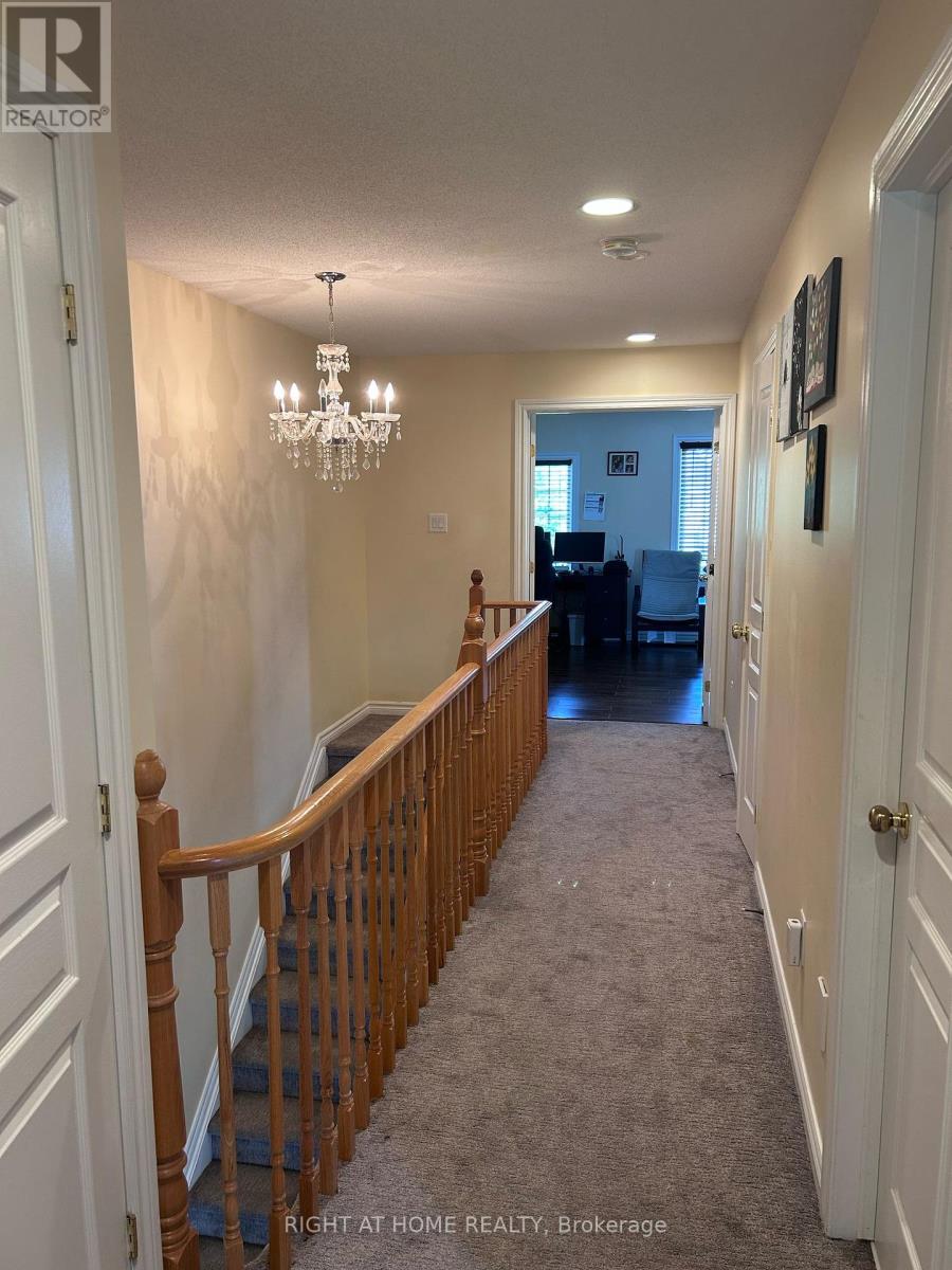 Photo 1 of 253 Waymark Crescent, Ottawa ON