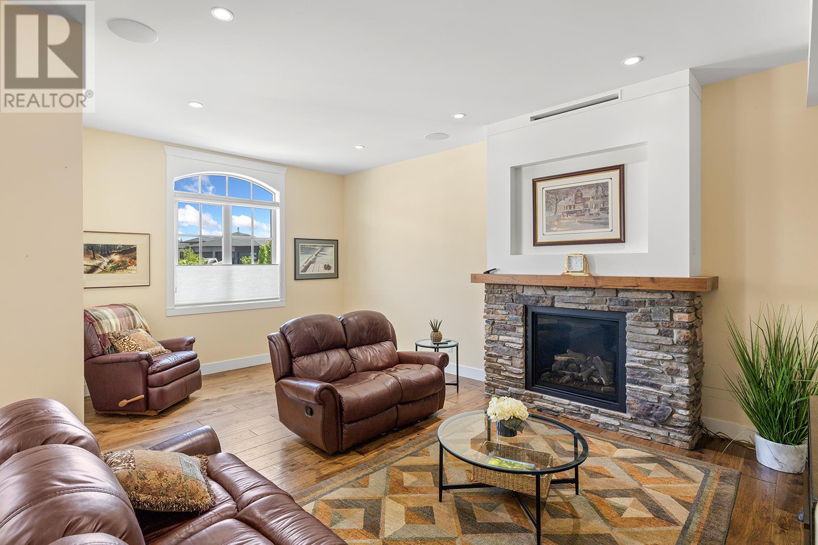 3321 VINEYARD VIEW DRIVE - 28
