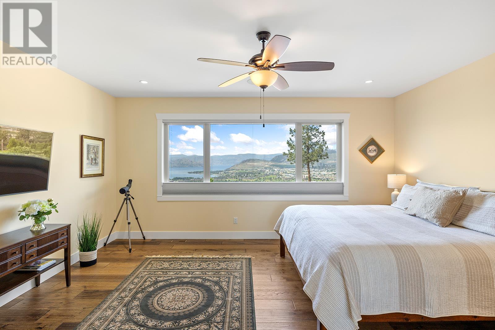 3321 VINEYARD VIEW DRIVE - 33