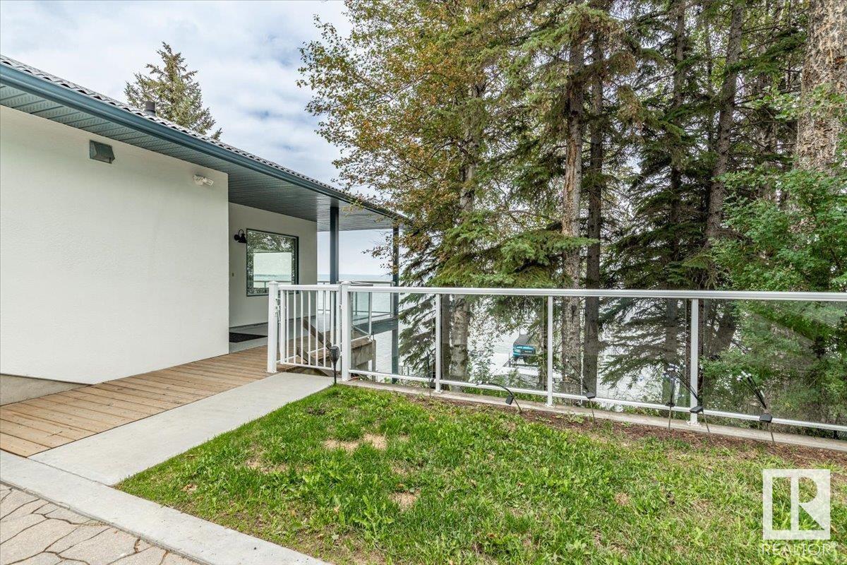 Photo 26 of 239 Lakeshore Dr, Rural Wetaskiwin County AB