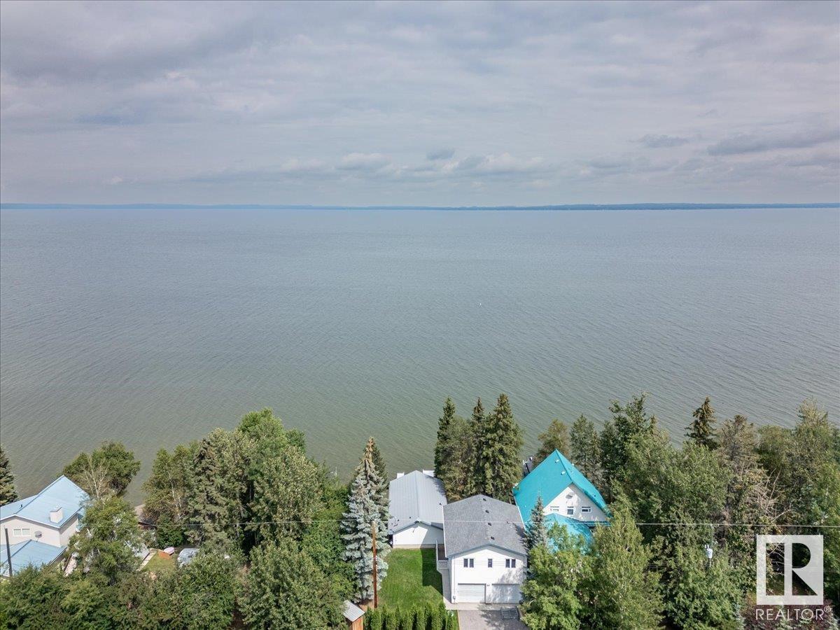 Photo 33 of 239 Lakeshore Dr, Rural Wetaskiwin County AB