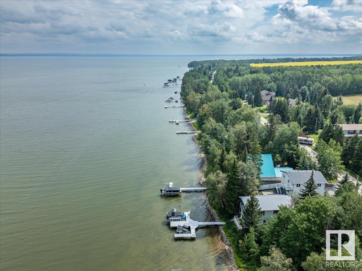 Photo 43 of 239 Lakeshore Dr, Rural Wetaskiwin County AB
