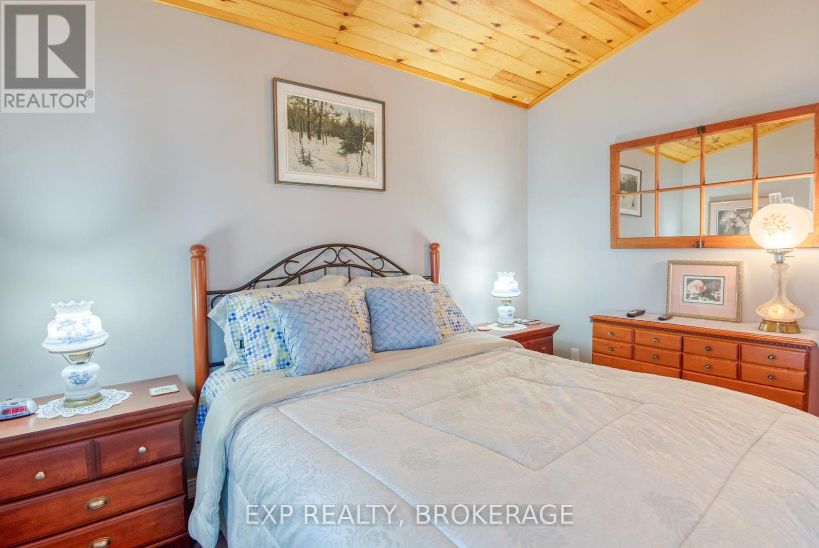 Photo 17 of 832 Sharbot Lake, Frontenac ON