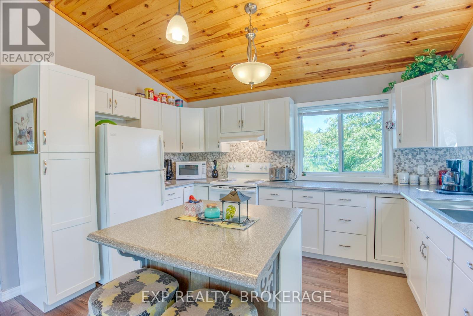 Photo 4 of 832 Sharbot Lake, Frontenac ON