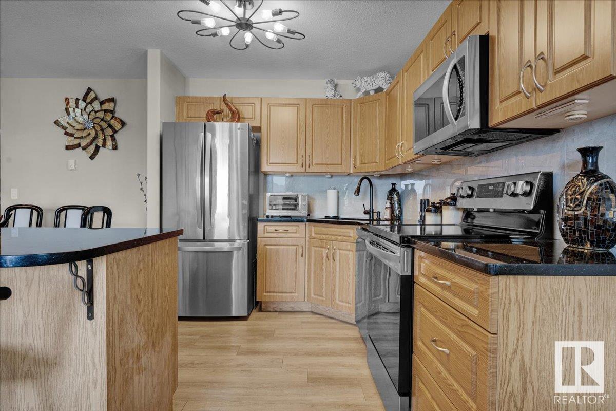 Photo 12 of 504 9945 167 St Nw, Edmonton AB