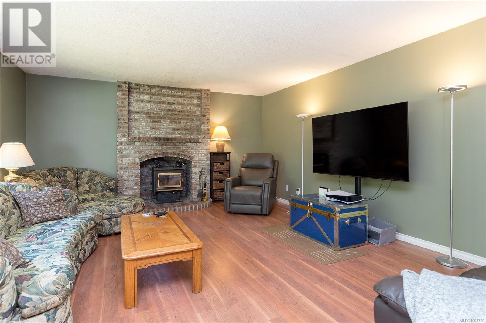 Photo 3 of 1080 Allgard Rd, Qualicum Beach BC