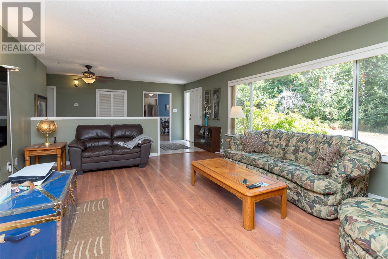 Photo 6 of 1080 Allgard Rd, Qualicum Beach BC