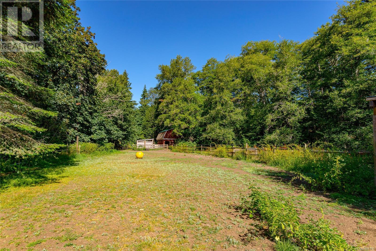 Photo 24 of 1080 Allgard Rd, Qualicum Beach BC