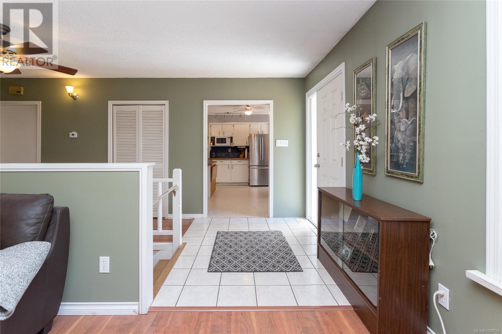 Photo 12 of 1080 Allgard Rd, Qualicum Beach BC
