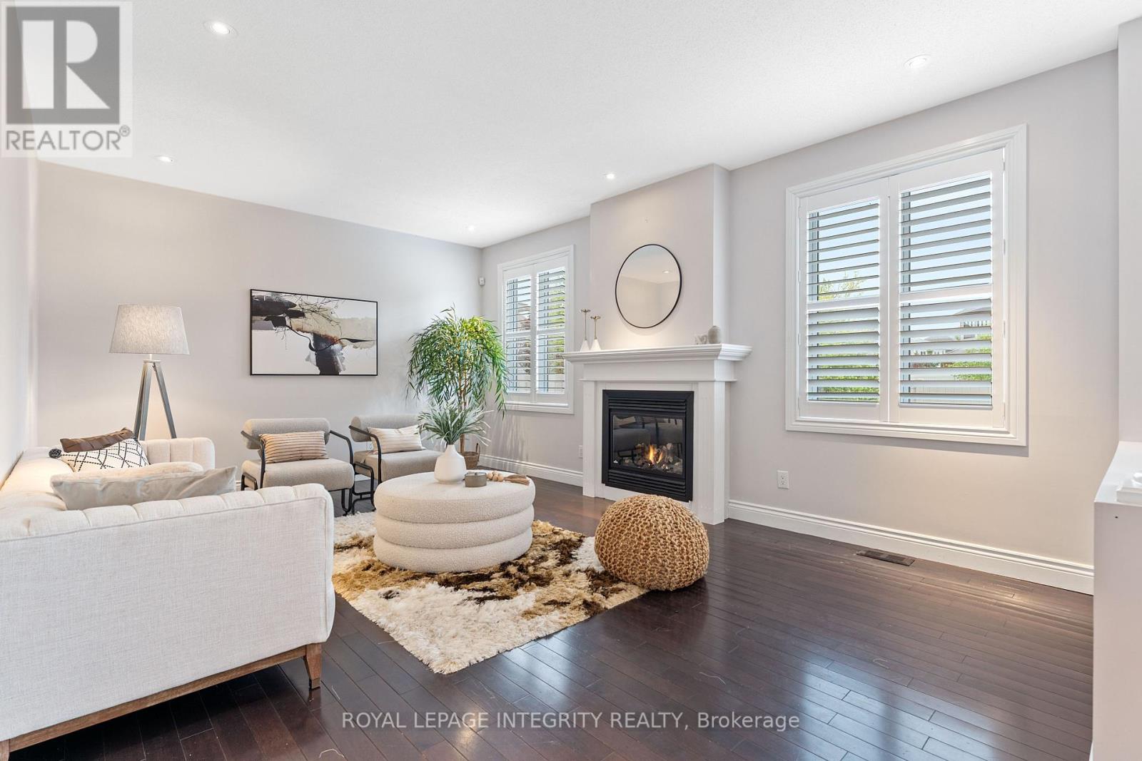 Photo 21 of 357 Langrell Crescent, Ottawa ON